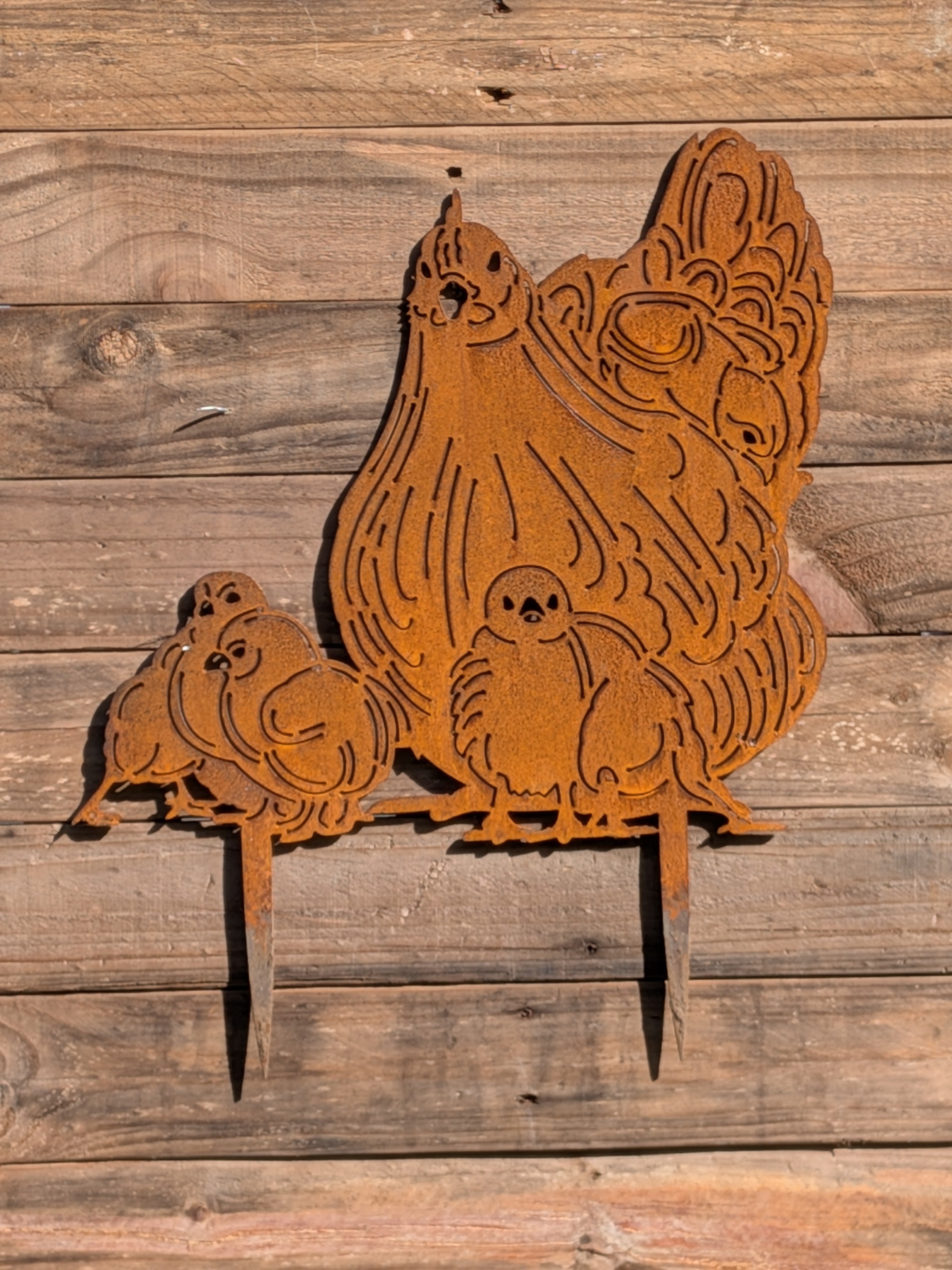 Hen & Chicks Garden Stake – Corten Steel Garden Art